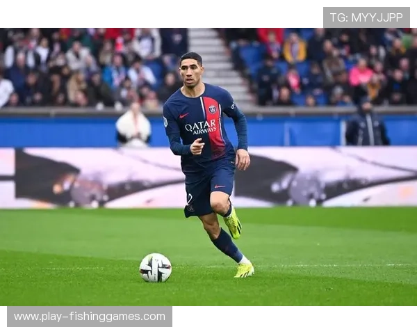 摩纳哥后卫马马杜-库利巴利飞踹染红，将面临联赛追加停赛处罚